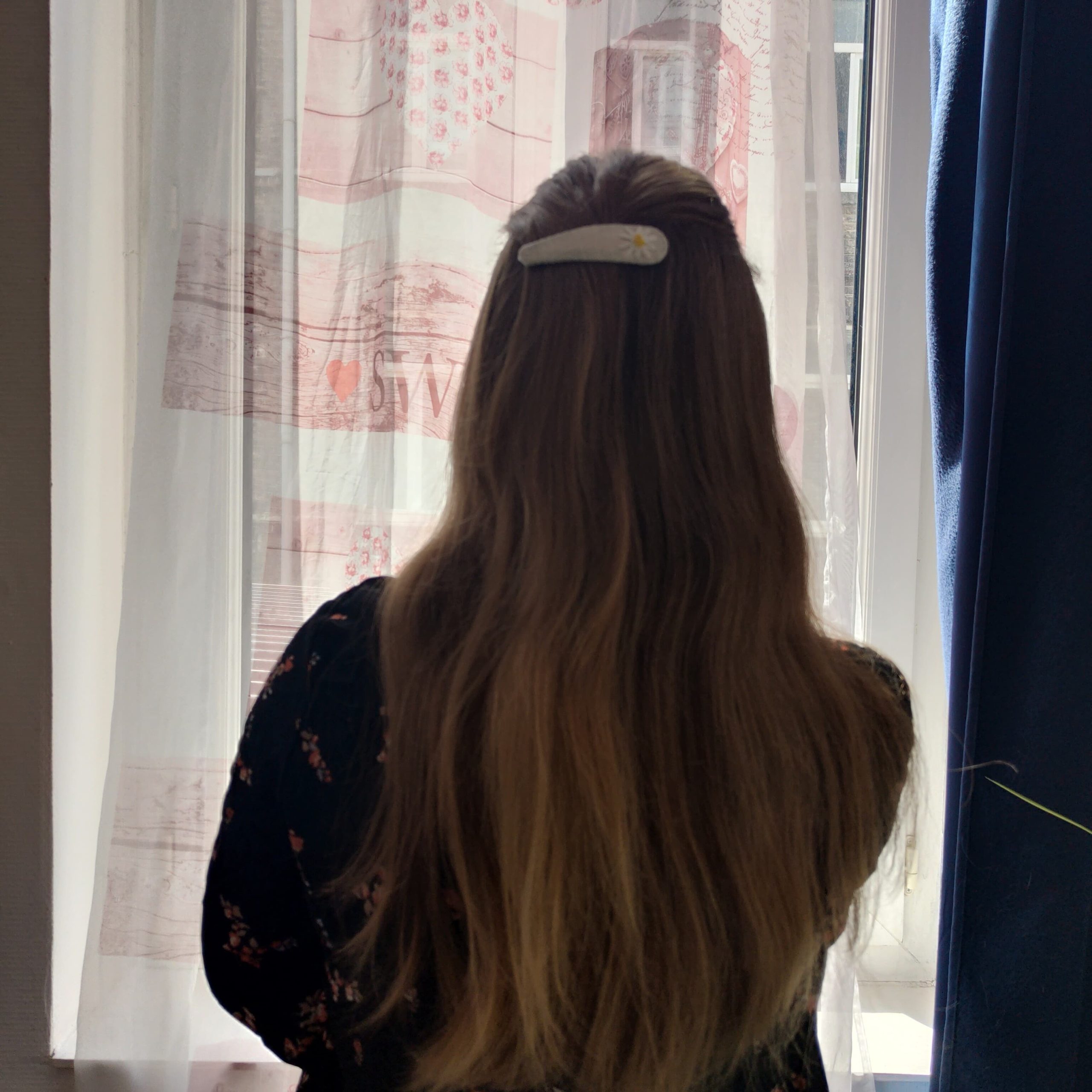 moi-pince-sable-lin-feutrine-marguerite-cheveux-long-cousu-brode-main-lille
